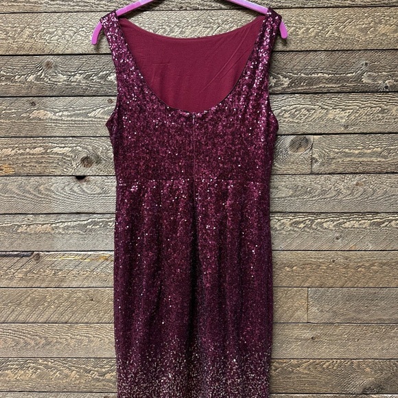 Elegant Burgundy & Rosegold Sequin Gown Size Small - Picture 6 of 9